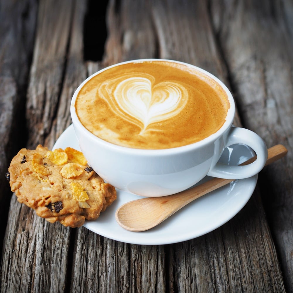 Kaffee mit Stevia süßen.